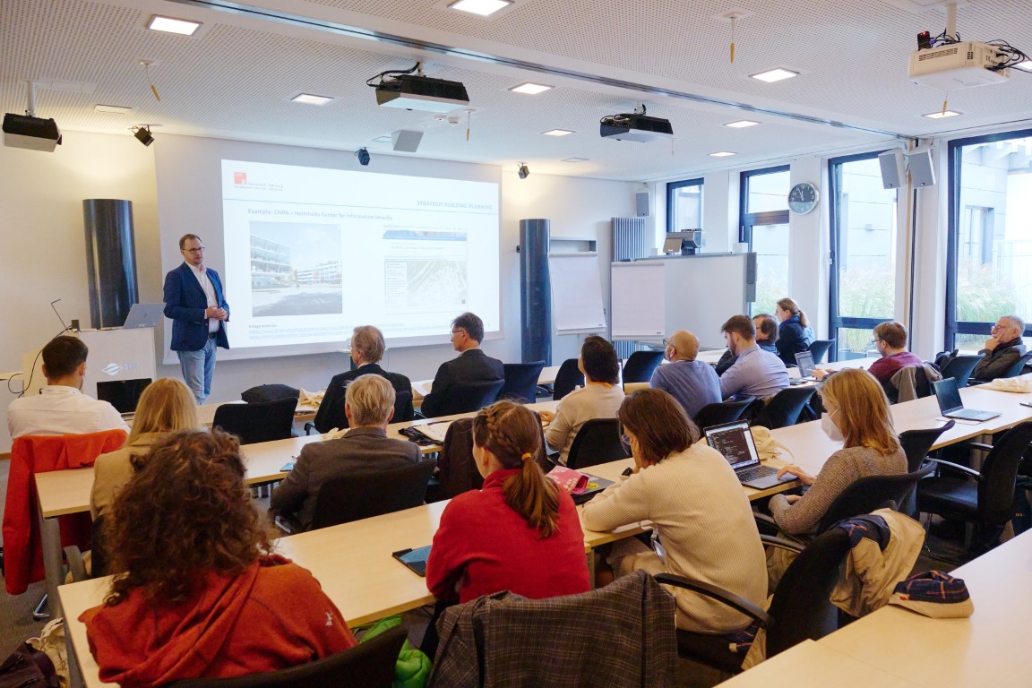 Sebastian Gerling (University of Hamburg, DE) giving a talk at the Workshop