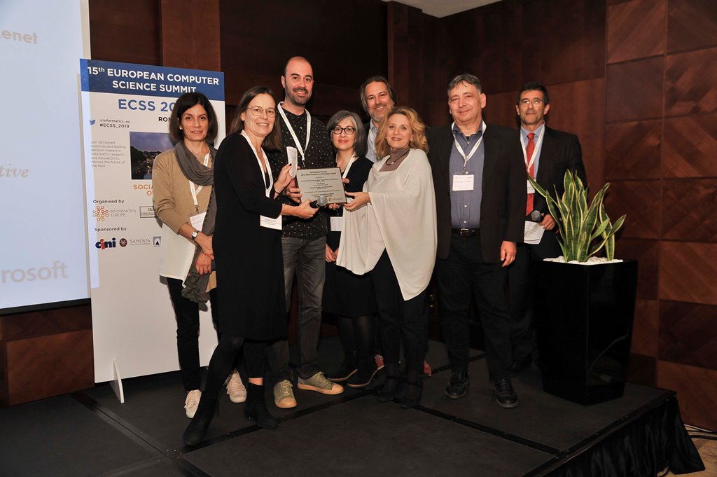 Winners of the 2019 Best Practices in Education Award from Erasmus+ InventEUrs project - Inventors4Change (I4C) with Letizia Jaccheri (Award Chair), Alessandra Migliore (Microsoft) and Enrico Nardelli (Informatics Europe President).