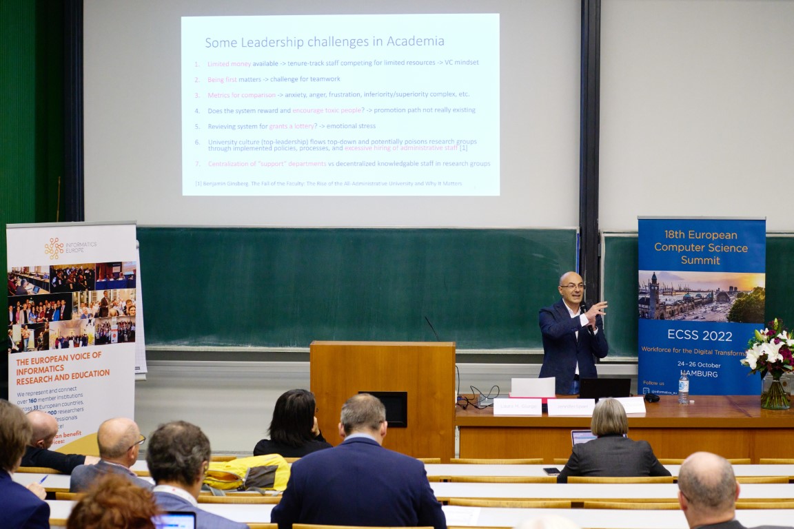 Schahram Dustdar (TU Wien, Austria) presenting at Leaders Workshop